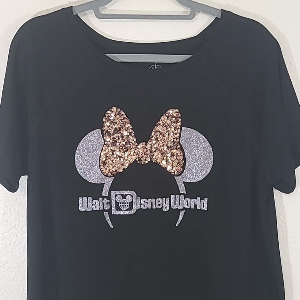 DISNEY PARKS Rose Gold Sequined Bow w/Sparkly Silver Ears Black Tee, size Large